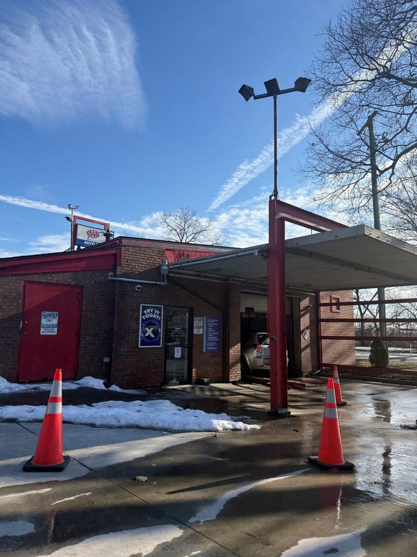 3330 Central Pky, Cincinnati, OH à vendre Photo de l’immeuble– Image 1 sur 3