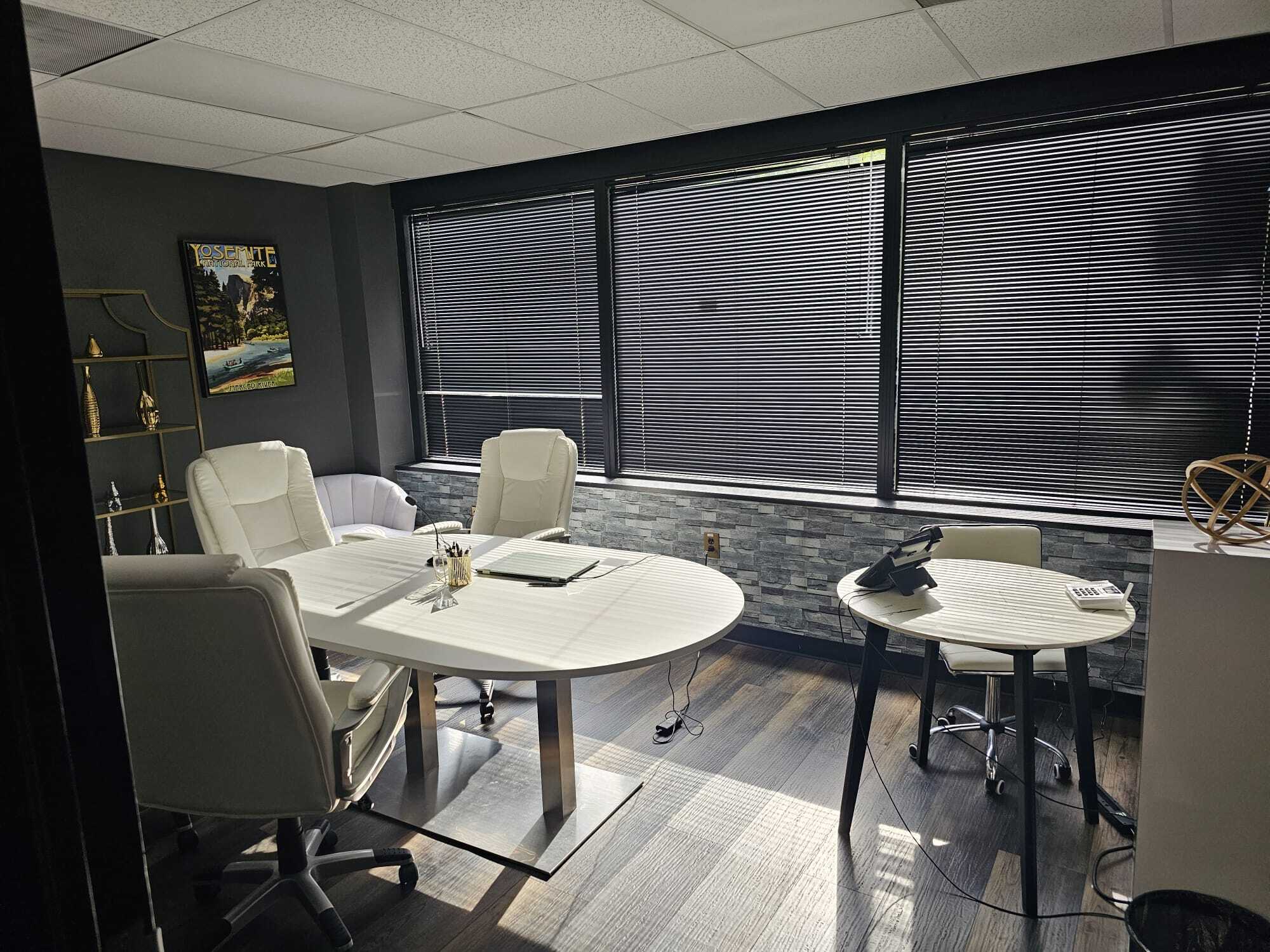 200 Craig Rd, Manalapan Township, NJ à louer Photo intérieure– Image 1 sur 12