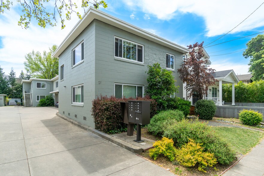 21 Belle Ave, San Anselmo, CA à vendre - Photo principale – Image 1 sur 5