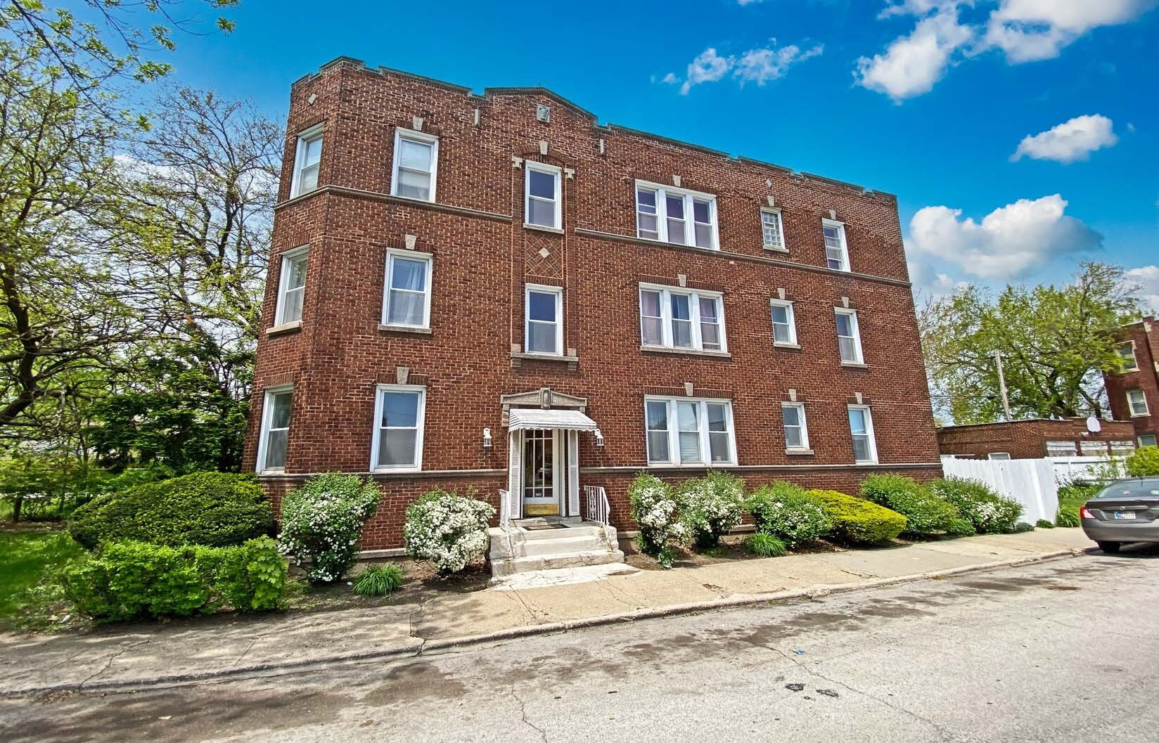 10856 S Avenue D, Chicago, IL à vendre Photo de l’immeuble– Image 1 sur 8