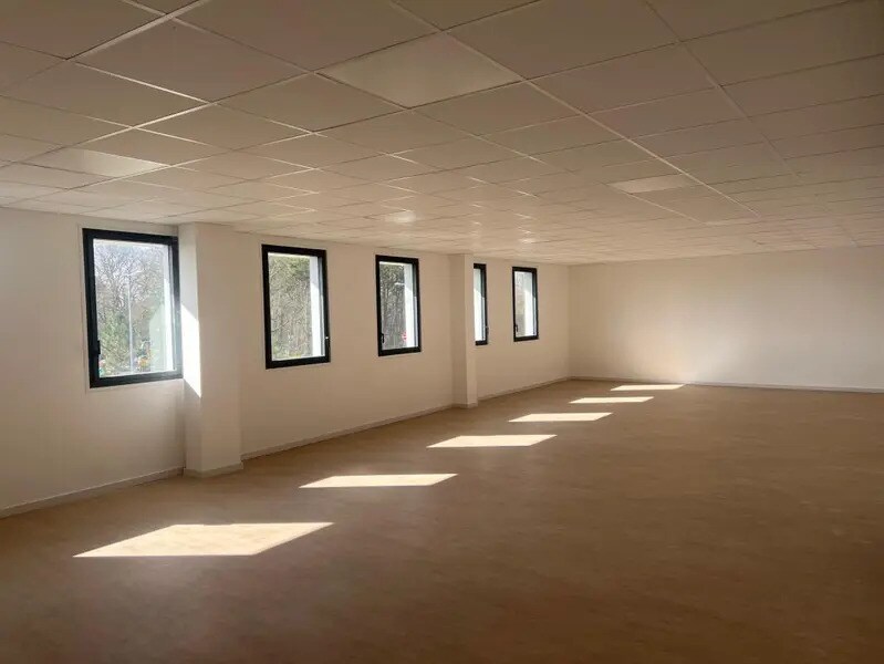 Local d’activités dans Mérignac à louer Photo intérieure– Image 1 sur 6