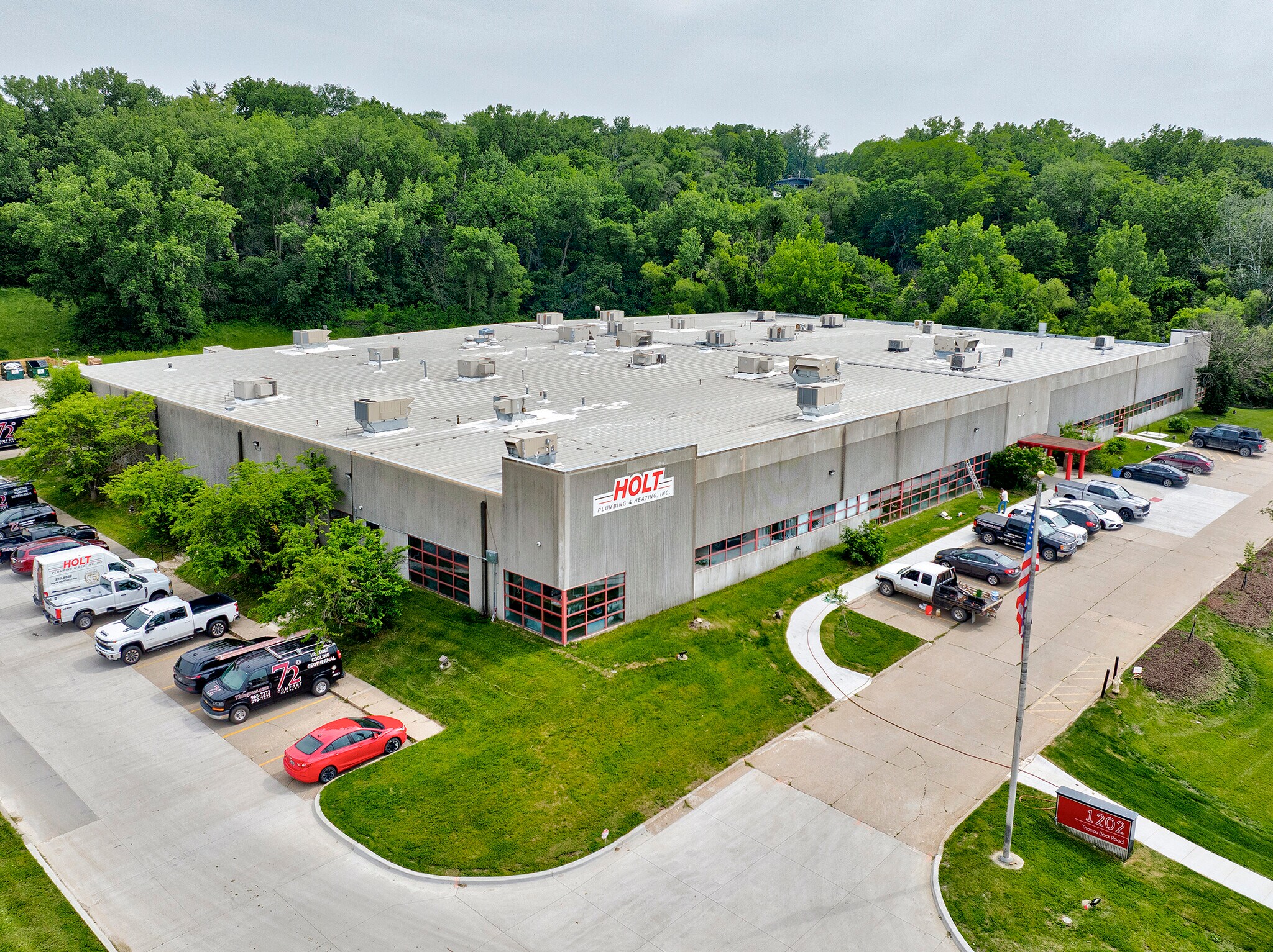 1202 Thomas Beck Rd, Des Moines, IA à louer Photo de l’immeuble– Image 1 sur 6