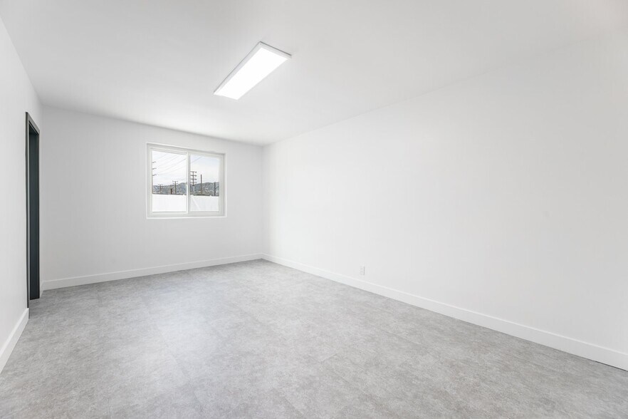 203-215 N Victory Blvd, Burbank, CA à louer - Photo de l’immeuble – Image 3 sur 29