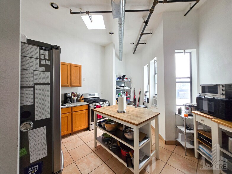 135 Dore St, San Francisco, CA à vendre - Photo de l’immeuble – Image 3 sur 6