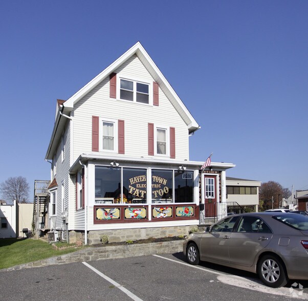Havertown PA - Multi Tenant Properties! portefeuille de 4 biens à vendre sur LoopNet.fr - Photo principale – Image 2 sur 4