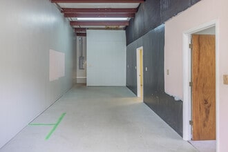 3865 Sweeten Creek Rd, Arden, NC à louer Photo intérieure– Image 1 sur 10