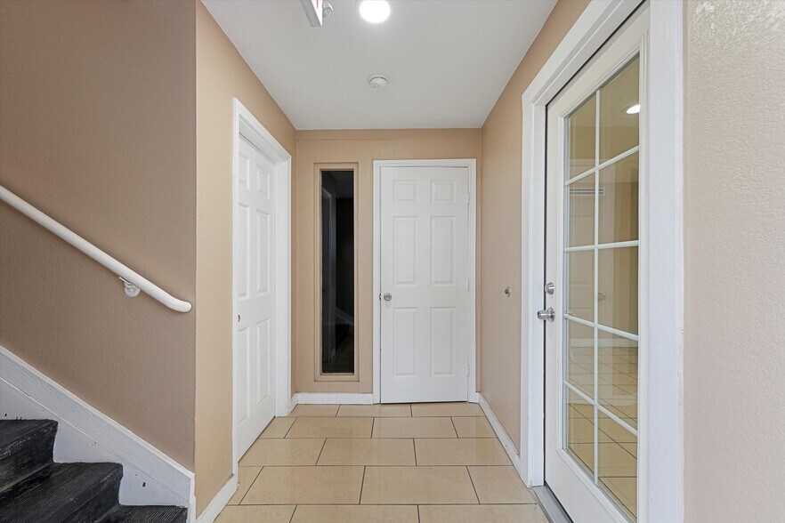 620 Gellhorn Dr, Houston, TX à vendre - Photo de l’immeuble – Image 2 sur 20