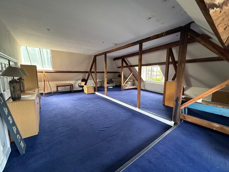 Church Rd, Penn à louer - Photo de l’immeuble – Image 3 sur 3