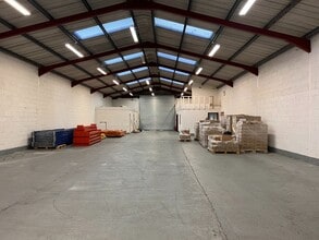 The Long Barn, Norton Farm, Selborne Rd, Alton à louer Photo intérieure– Image 1 sur 2