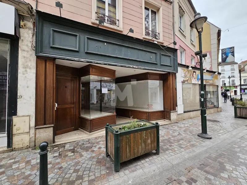 Local commercial dans Corbeil-Essonnes à vendre Photo de l’immeuble– Image 1 sur 7