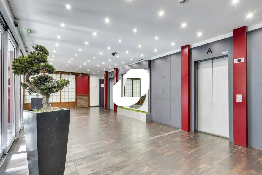 Bureau dans Noisy-le-Grand à louer - Hall d’entrée – Image 2 sur 9