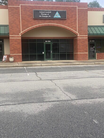 34 Oleander Dr, Clayton, NC à louer - Photo de l’immeuble – Image 3 sur 4