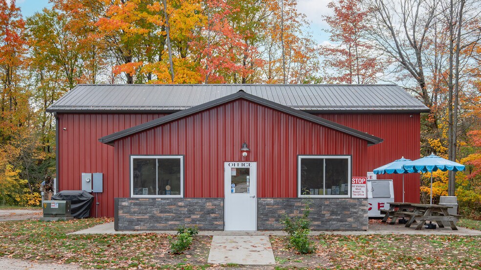 1573 N Wilson Rd, Mears, MI à vendre - Photo principale – Image 1 sur 7