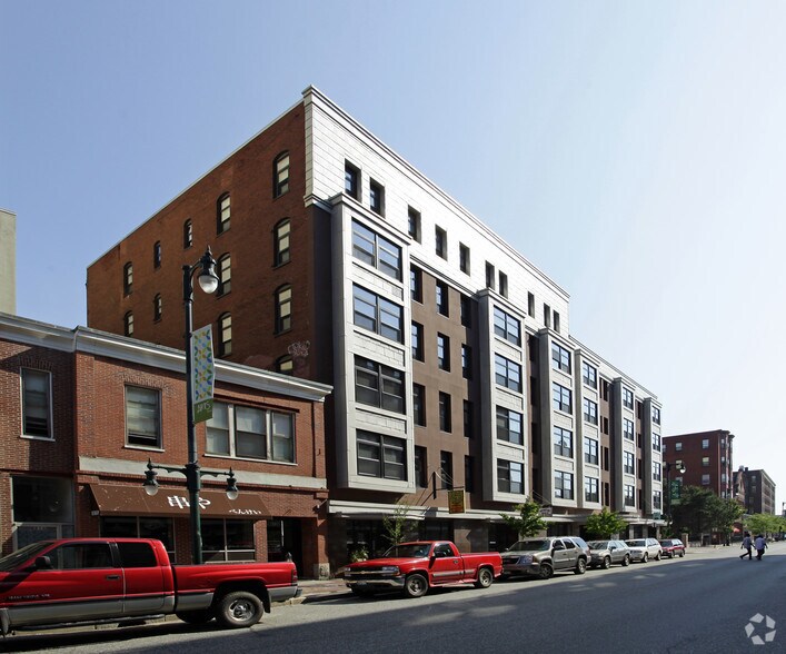 643-649 Congress St, Portland, ME à louer - Photo de l’immeuble – Image 2 sur 4