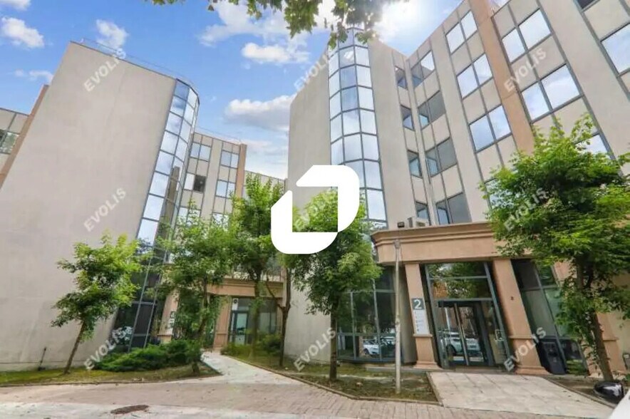 Bureau dans Neuilly-Plaisance à louer - Photo de l’immeuble – Image 1 sur 1