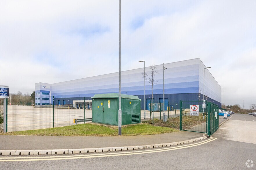 2 Lancaster Way, Biggleswade à louer - Photo de l’immeuble – Image 3 sur 3