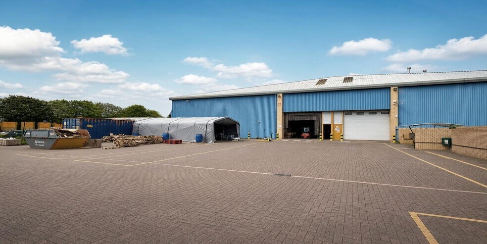 Majestic Rd, Nursling à louer - Photo de l’immeuble – Image 2 sur 3