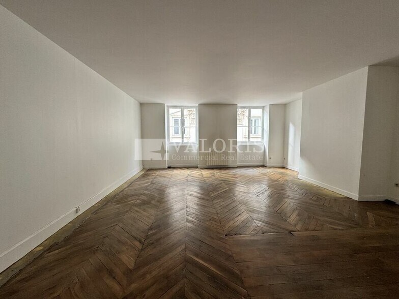 17 Rue Royale, Lyon à louer - Photo intérieure – Image 2 sur 6