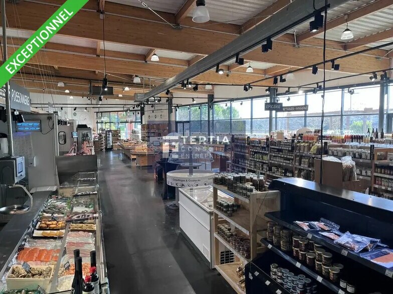 Local commercial dans Le Crès à louer - Photo de l’immeuble – Image 2 sur 8