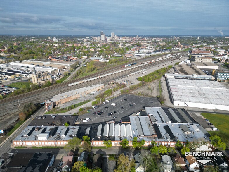 410 Atlantic Ave, Rochester, NY à louer - Photo de l’immeuble – Image 2 sur 23