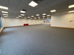 10-14 Bath Rd, Slough à louer Photo intérieure– Image 2 sur 3