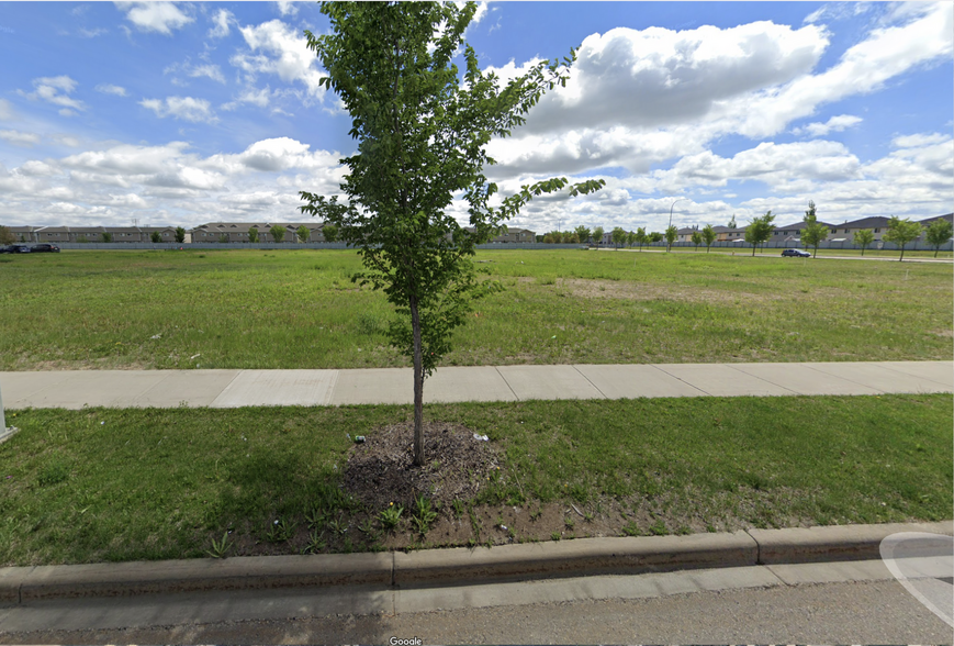111 Town Crest Rd, Fort Saskatchewan, AB à vendre - Autre – Image 2 sur 2