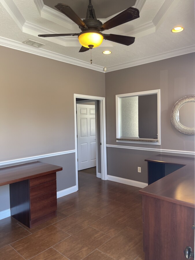 4879 NW Palm Coast Pky, Palm Coast, FL 32137 - Lot 5 - - Photo intérieure - Image 2 of 3