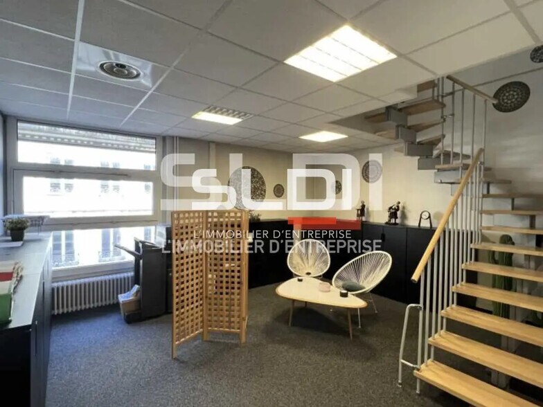 Bureau dans Lyon à louer - Photo de l’immeuble – Image 3 sur 14
