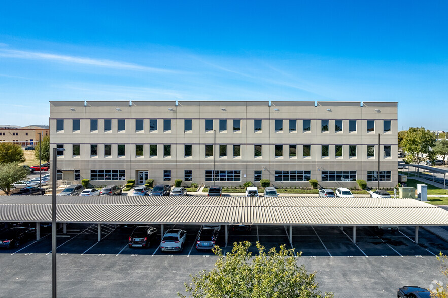 7500 Barlite Blvd, San Antonio, TX à louer - Photo de l’immeuble – Image 3 sur 4