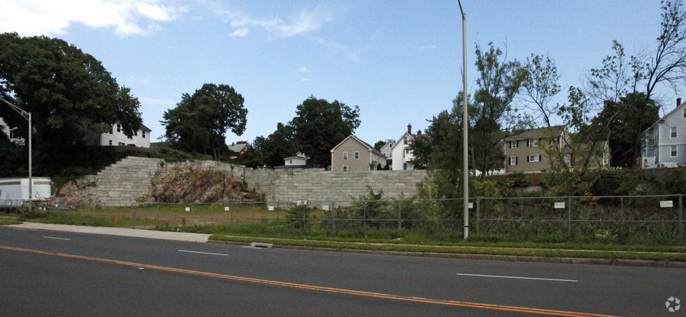 215 Martin Luther King Dr, Norwalk, CT à louer - Photo principale – Image 1 sur 11