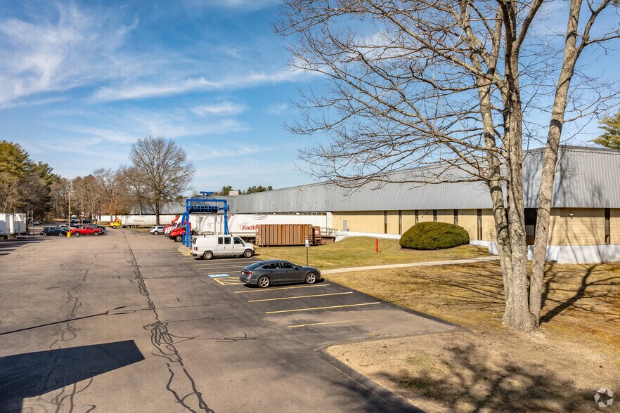 31 Plymouth St, Mansfield, MA à louer - Photo principale – Image 1 sur 5