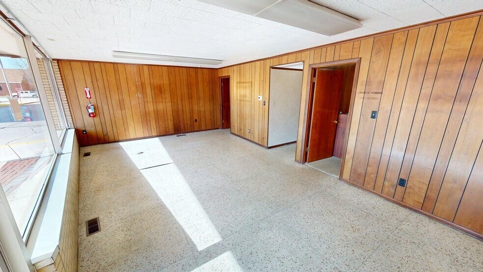 116 Constitution Plaza, Monticello, IN à vendre - Photo de l’immeuble – Image 2 sur 9