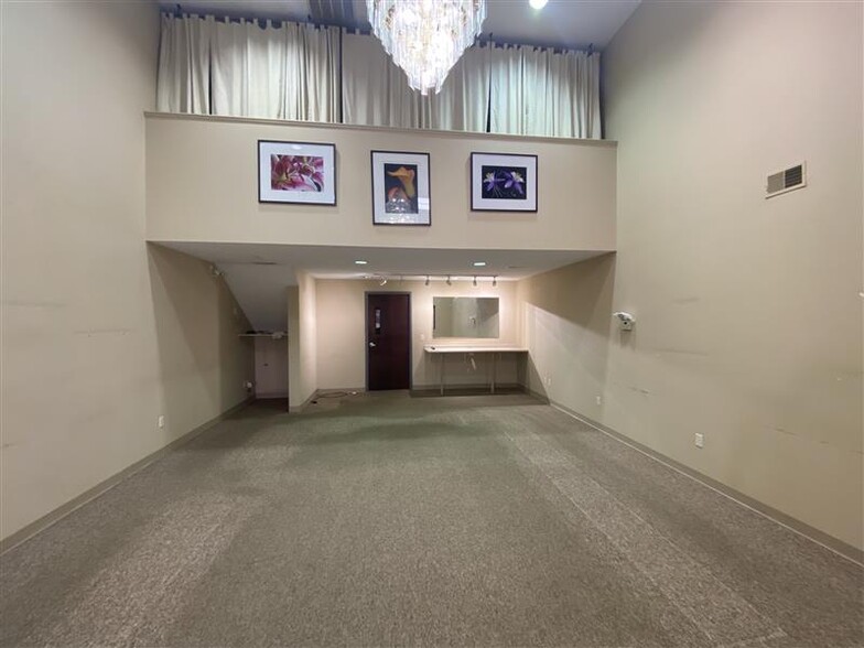 505 E Ireland Rd, South Bend, IN à louer - Photo de l’immeuble – Image 3 sur 4