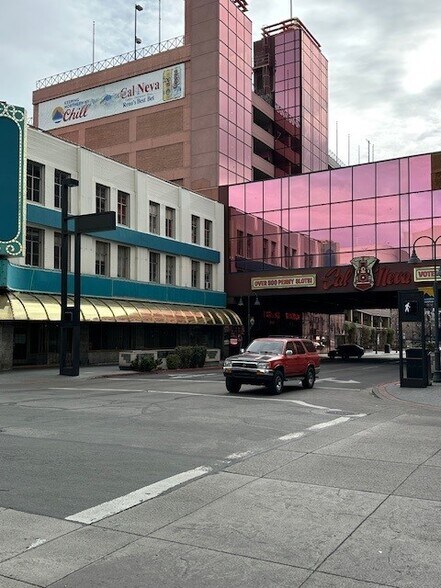 190 University Way, Reno, NV à louer - Photo de l’immeuble – Image 3 sur 6