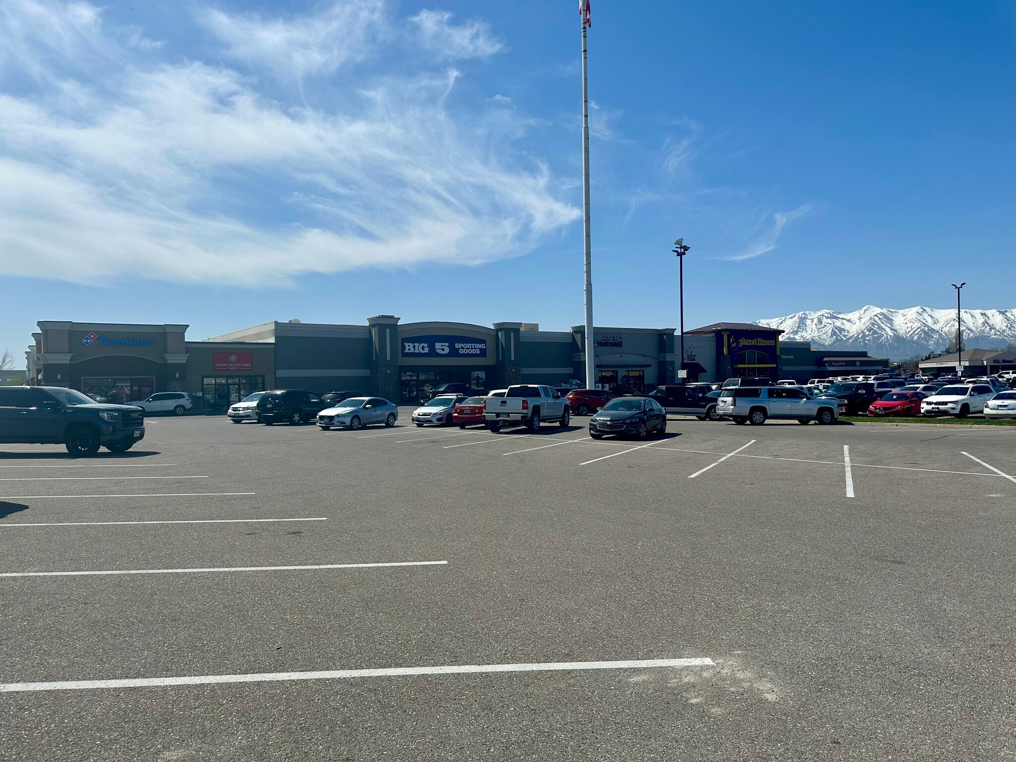 981 S Main St, Logan, UT à louer Photo principale– Image 1 sur 13