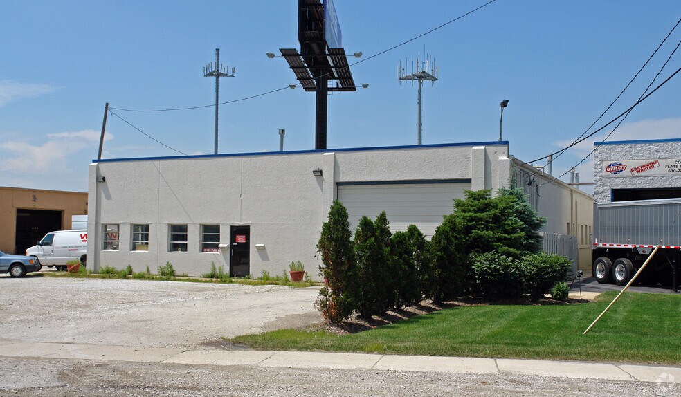 15W740 Frontage Rd, Willowbrook, IL à louer - Photo de l’immeuble – Image 2 sur 3