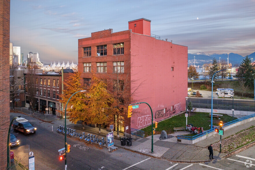 191-195 Alexander St, Vancouver, BC à vendre - Photo de l’immeuble – Image 1 sur 10