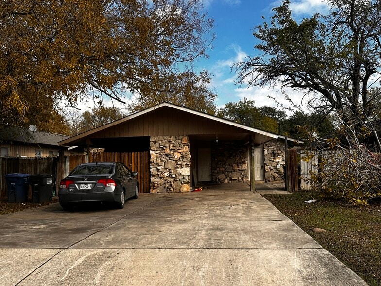 2701 Woodbury St, San Antonio, TX à vendre - Photo de l’immeuble – Image 1 sur 10