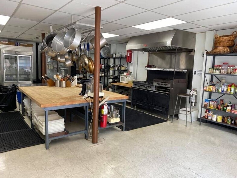 34 North Ave, Garwood, NJ à louer - Photo de l’immeuble – Image 3 sur 5