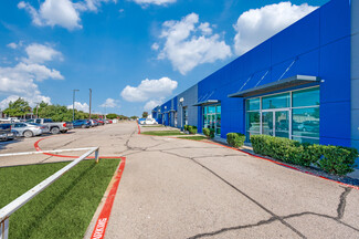 Plus de détails pour 1000 W Crosby Rd, Carrollton, TX - Industriel/Logistique à louer