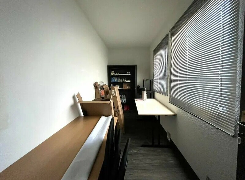 Bureau dans CANNES-LA-BOCCA à vendre - Photo intérieure – Image 2 sur 3