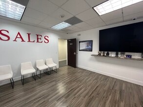 13099 S Cleveland Ave, Fort Myers, FL à louer Hall d’entrée– Image 2 sur 9