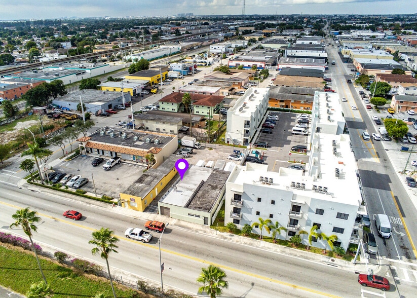 2250 W Palm Ave, Hialeah, FL à vendre - Photo de l’immeuble – Image 3 sur 20