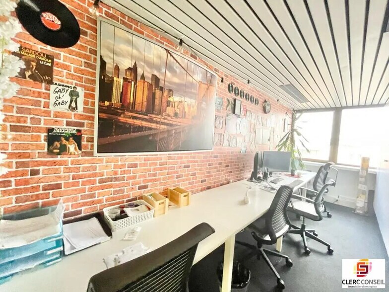 Bureau dans Rouen à louer - Photo de l’immeuble – Image 3 sur 14