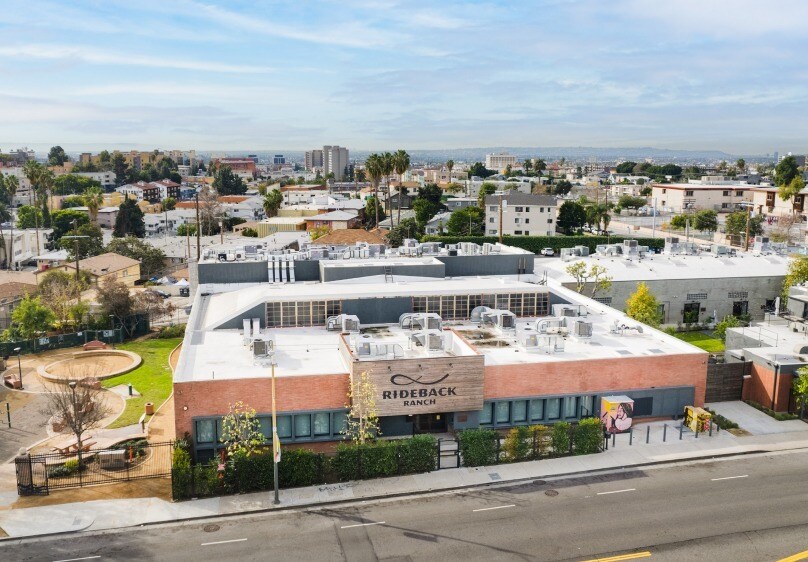 1670 Beverly Blvd, Los Angeles, CA à louer - Photo de l’immeuble – Image 3 sur 4