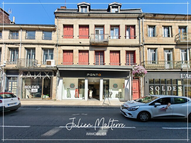 Plus de détails pour Local commercial à vendre