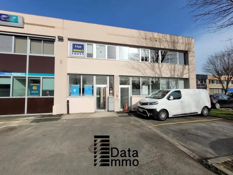 3 Rue Des Coutures, Torcy à louer - Photo de l’immeuble – Image 1 sur 8