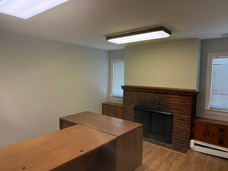 17 Saint Charles St, Thornwood, NY à louer - Photo de l’immeuble – Image 2 sur 4
