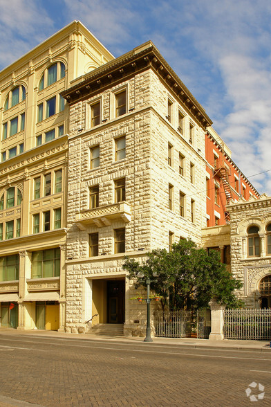 235 E Commerce St, San Antonio, TX à vendre - Photo de l’immeuble – Image 3 sur 6
