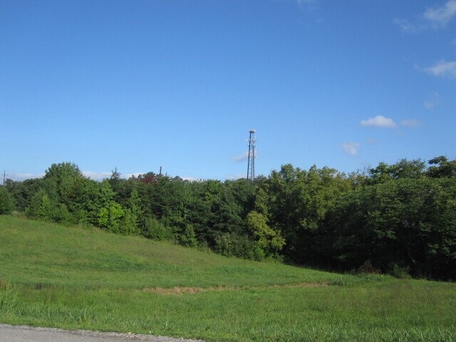 5045 Starkey Rd, Roanoke, VA à vendre - Photo de l’immeuble – Image 1 sur 2